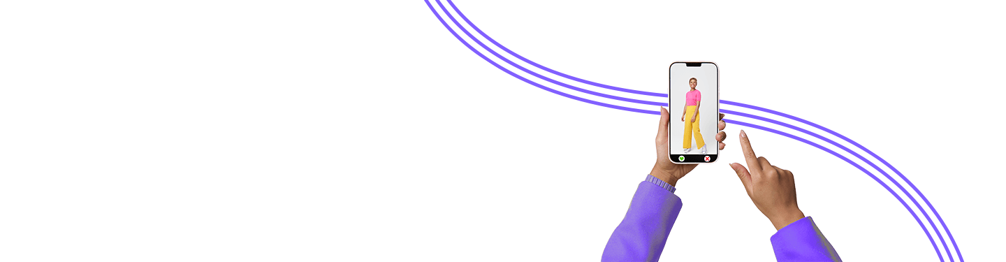 Retail digitization, in-line image of a girl in a phone